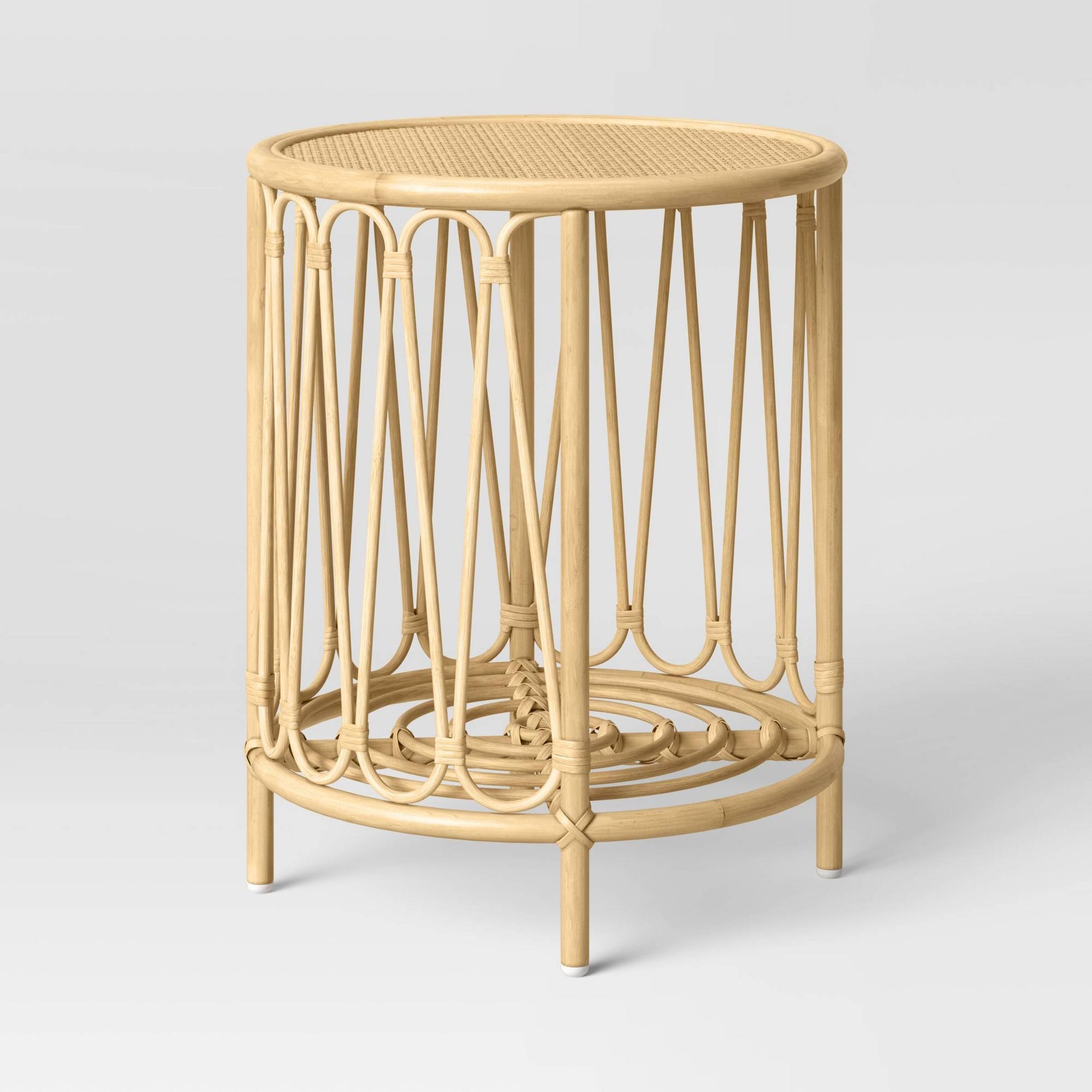mesa-auxiliar-de-rattan-decoramuss